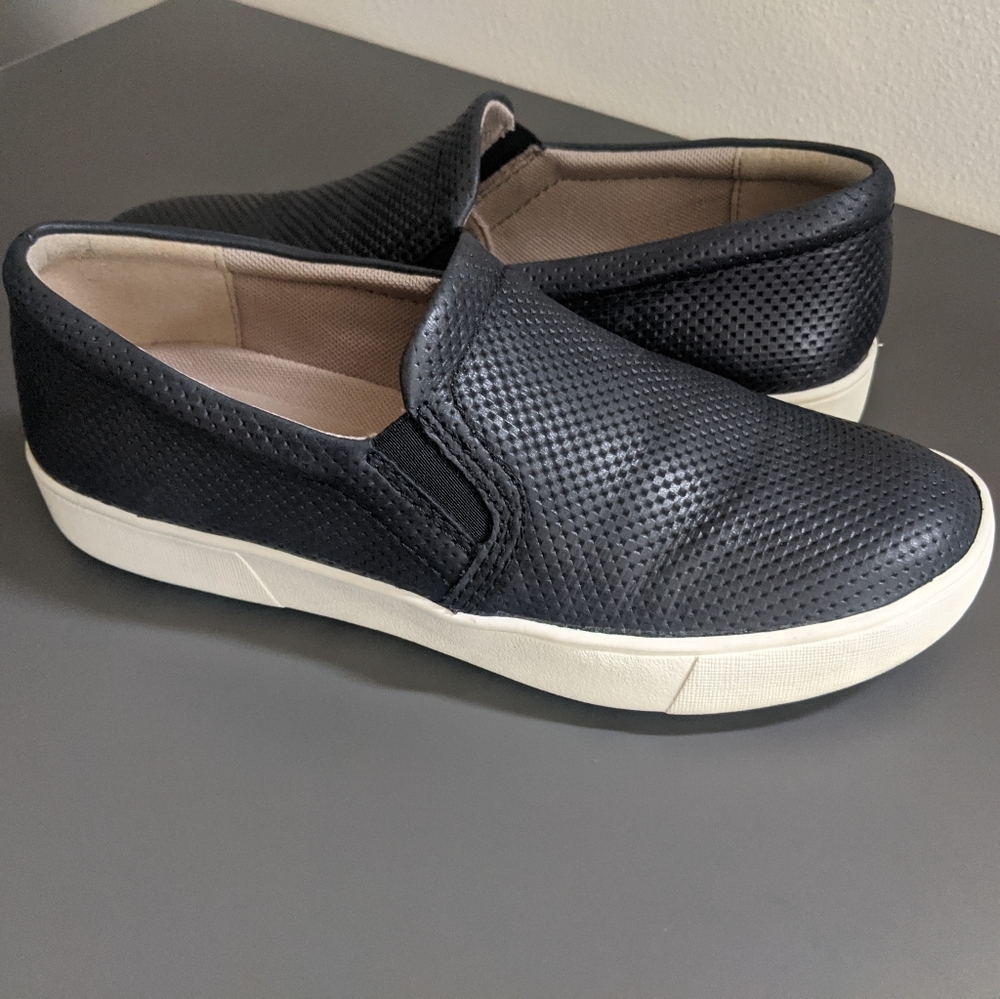 Naturalizer Marianne Leather Slip On Sneaker